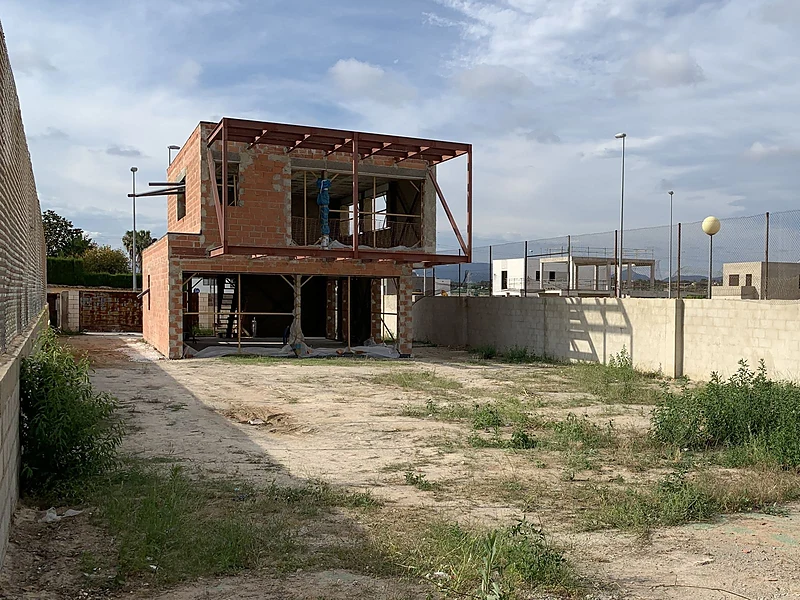 Vivienda de San Antonio de Benagéber antes de retomar el proyecto