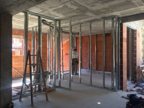 Arranque de estructura en medianeras y tabiquería en unifamiliares